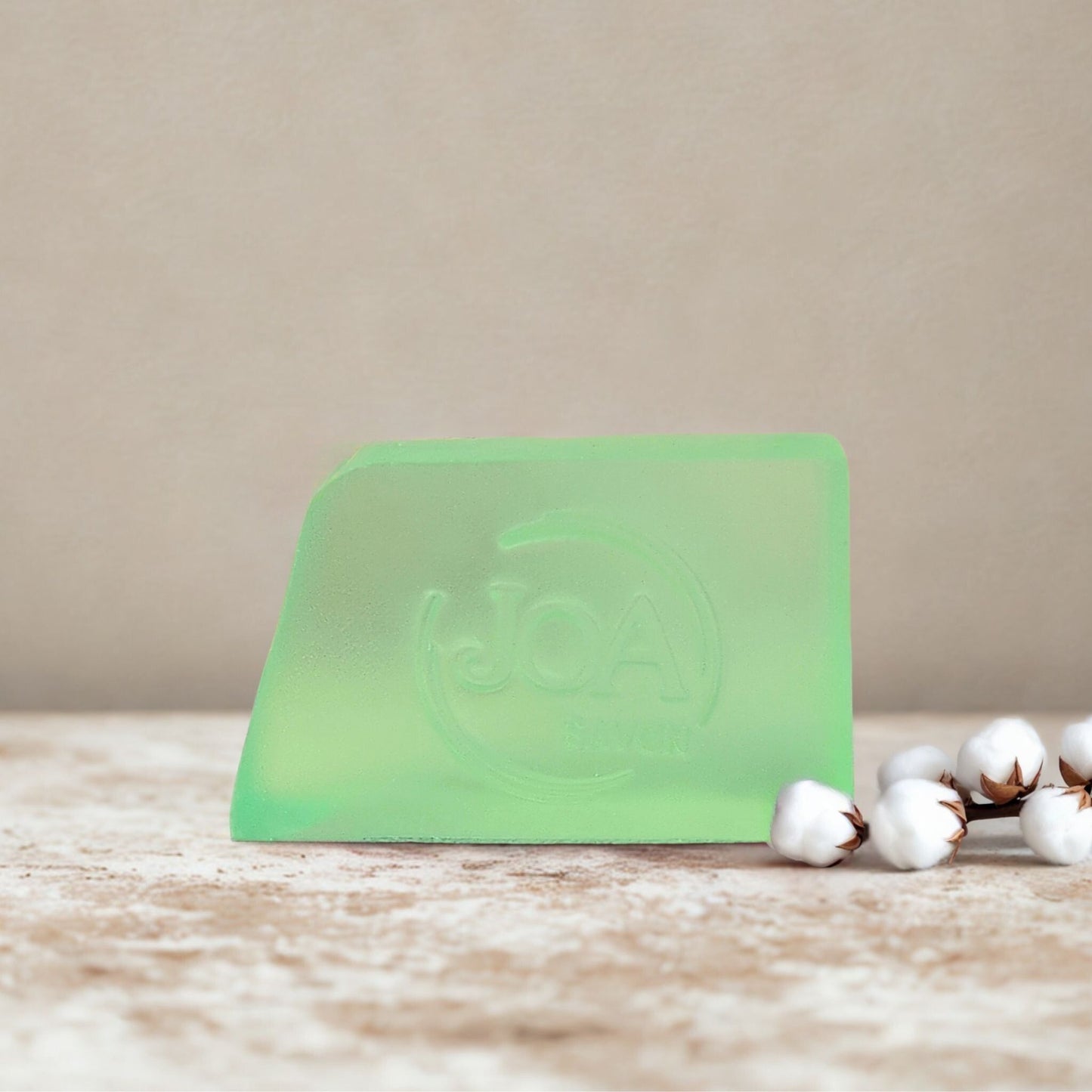 Savon Concombre Joa Savon enrichi en glycérine végétale 30 pour cent pour une peau douce