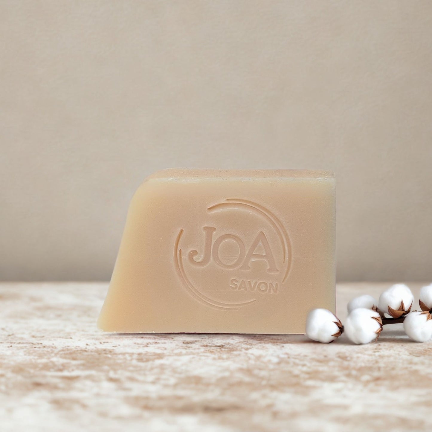 Savon Santal Joa Savon enrichi en glycérine végétale 30 pour cent pour une peau douce