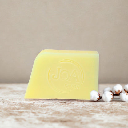 Savon Abricot Joa Savon enrichi en glycérine végétale 30 pour cent pour une peau douce