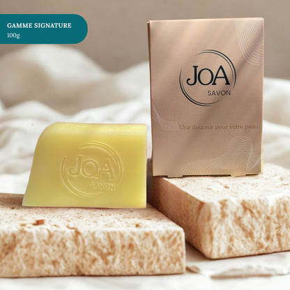 Savon Abricot Joa Savon gamme Signature 100g avec son packaging élégant