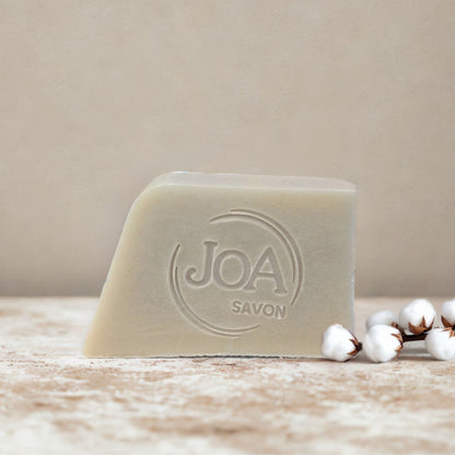 Savon Amande Joa Savon enrichi en glycérine végétale 30 pour cent pour nourrir la peau