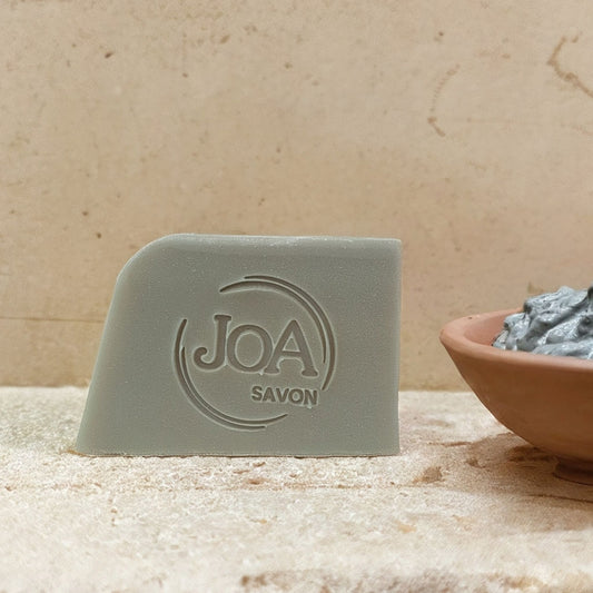 Savon Boue de la Mer Morte Joa Savon avec boue minérale dans une ambiance spa et naturelle