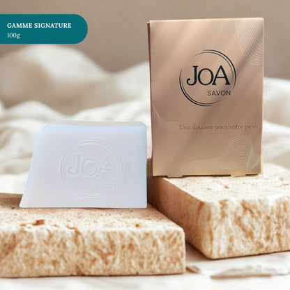 Savon Coco Joa Savon gamme Signature 100g avec packaging élégant