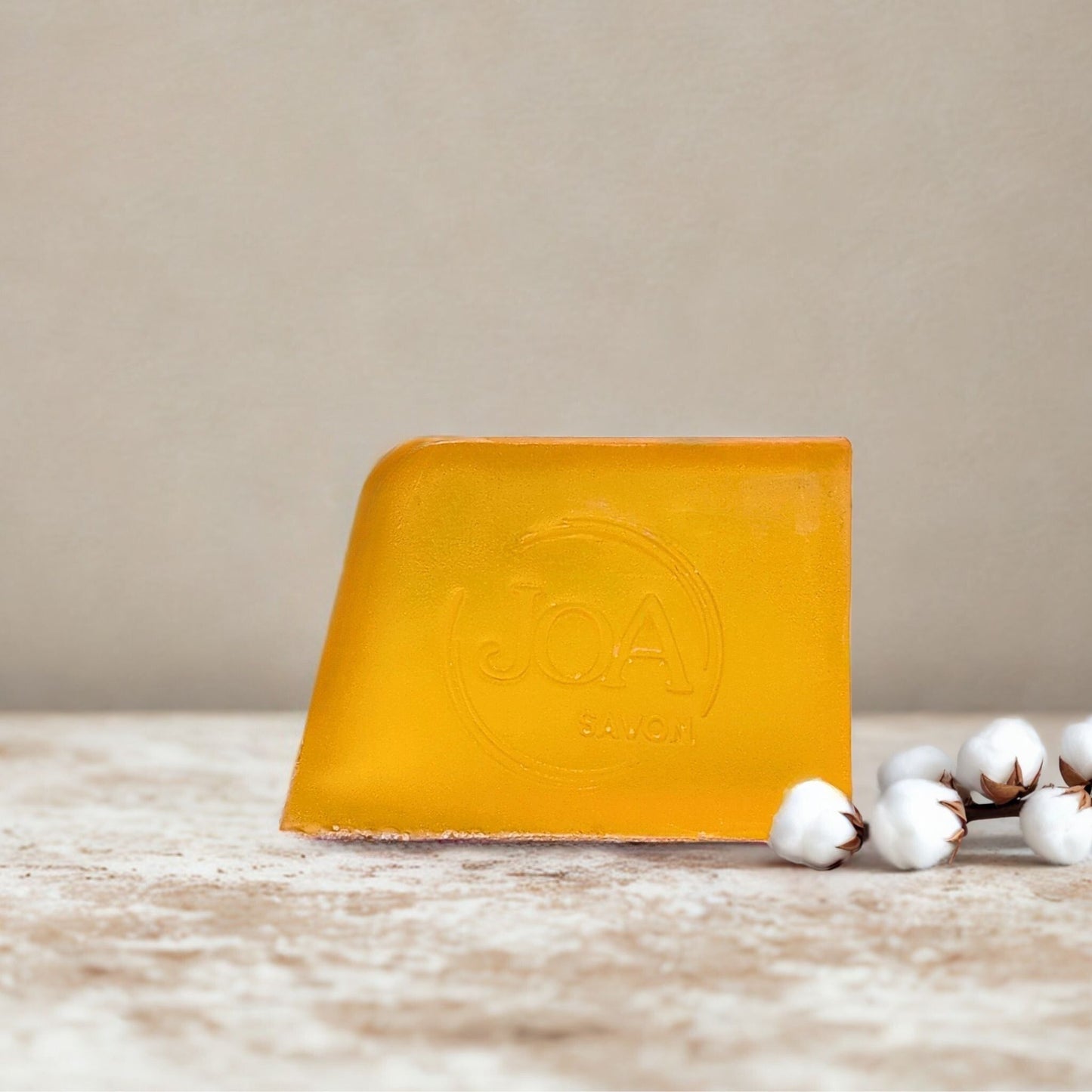 Savon Frangipanier Joa Savon enrichi en glycérine végétale 30 pour cent pour une peau douce