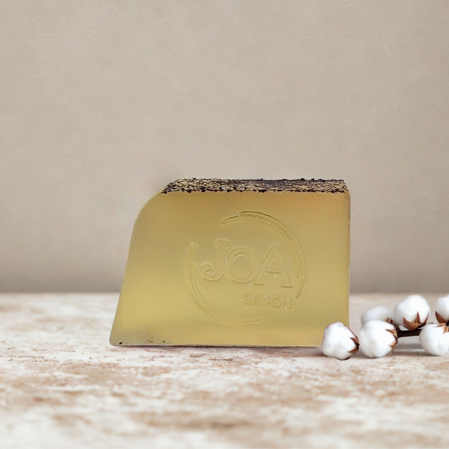 Savon Fruit de la Passion Joa Savon enrichi en glycérine végétale 30 pour cent pour une peau douce