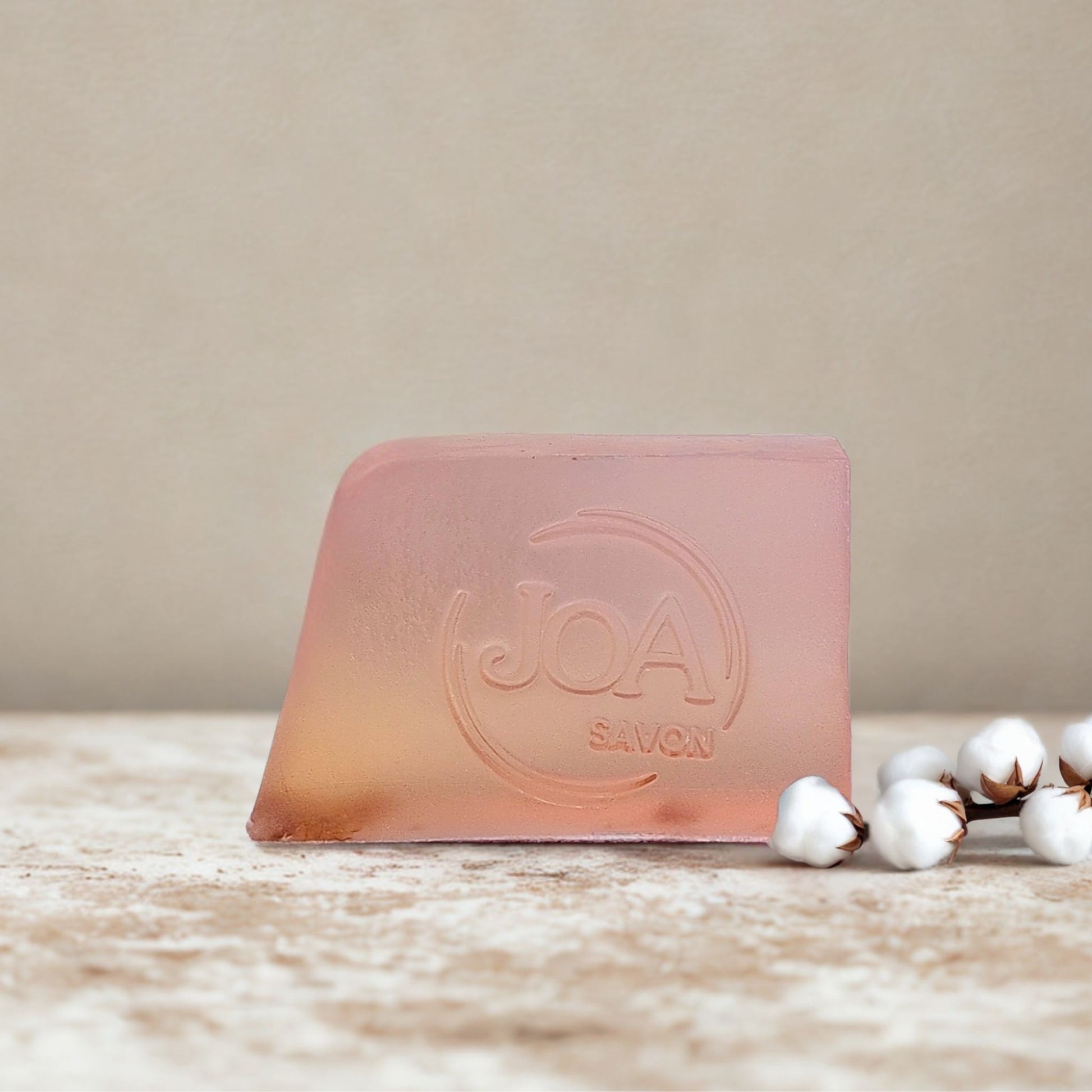 Savon Rose de Provence Joa Savon enrichi en glycérine végétale 30 pour cent pour une peau douce