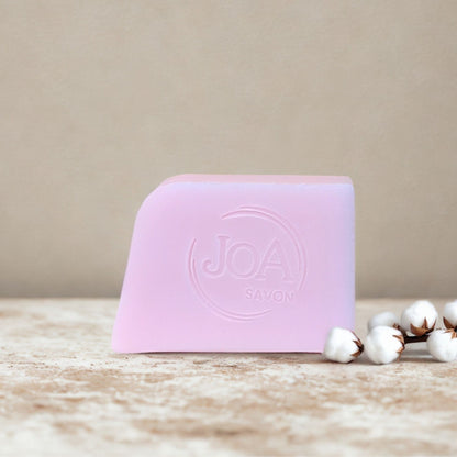 Savon Rose Musquée Joa Savon enrichi en glycérine végétale 30 pour cent pour une peau douce